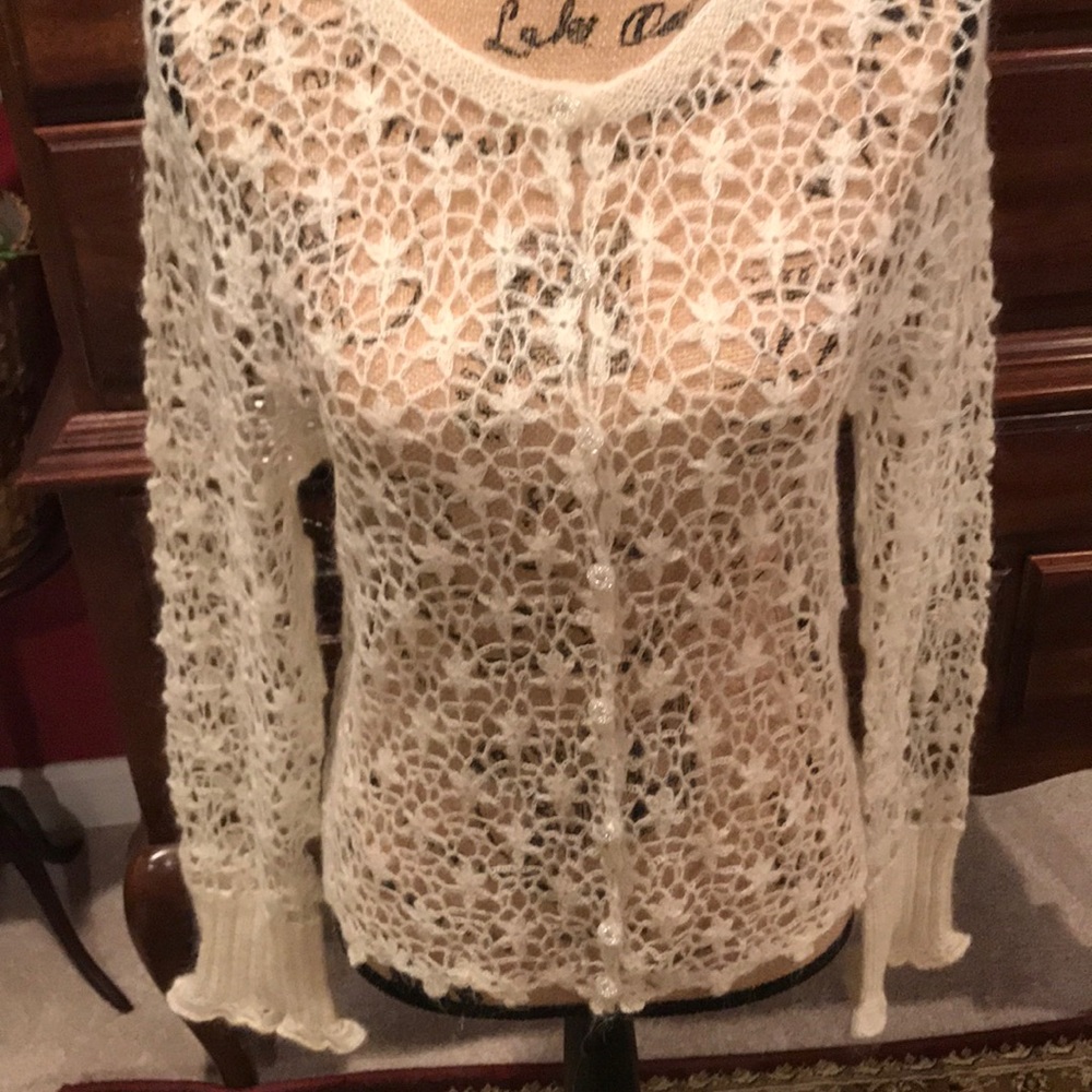 Floral cutout delicate long sleeved cardigan